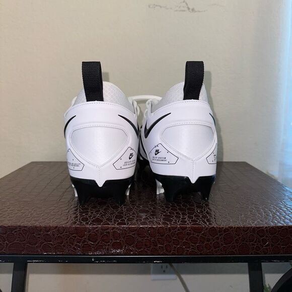✅ New Nike Alpha Menace Pro 3 Men's Size 13 White Mid Cut Football Cleats - Picture 3 of 7